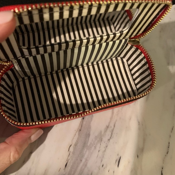 Henri Bendel Stripe/Red Lipstick Case 💄 - Picture 7 of 7